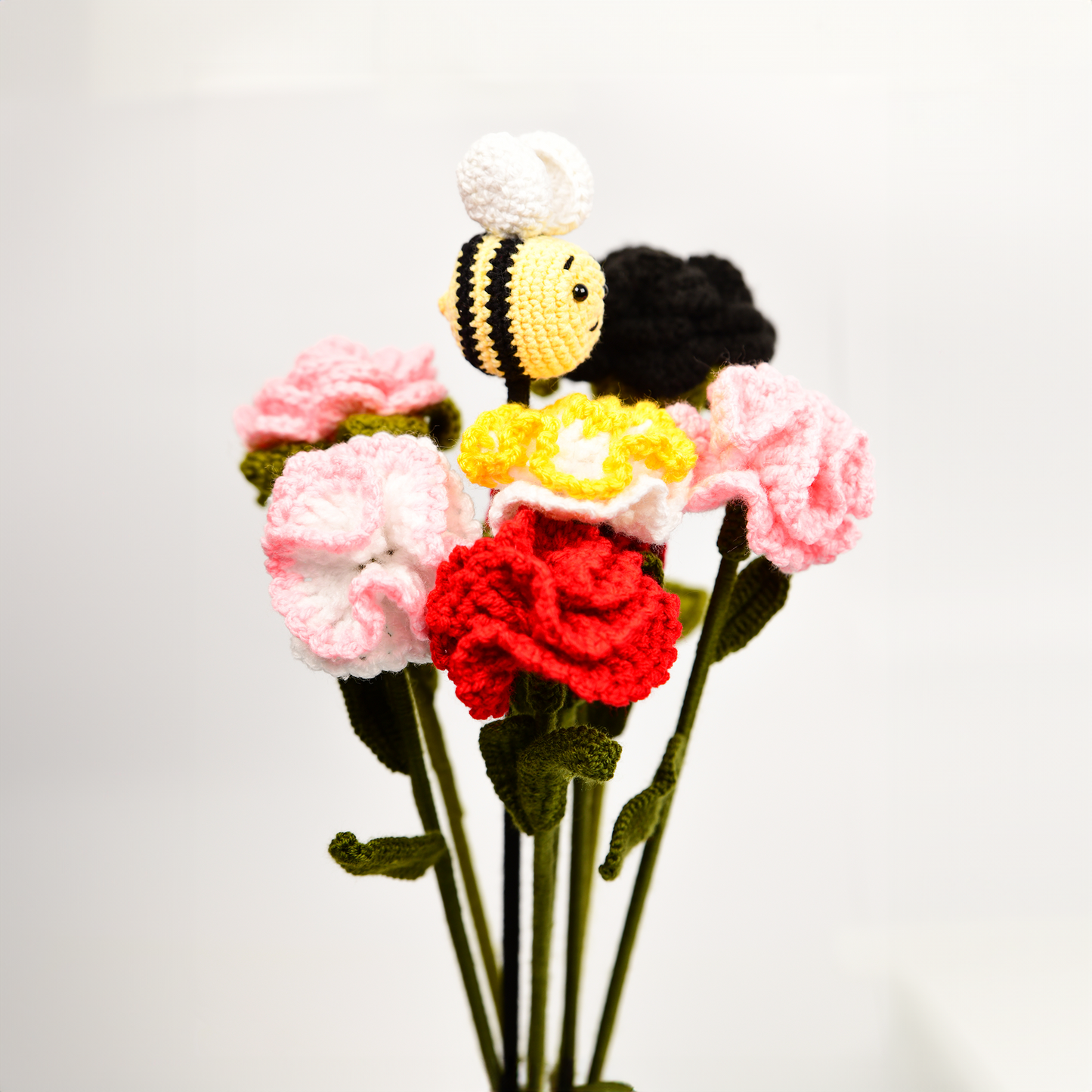 Amigurumi Bee Flower Decoration