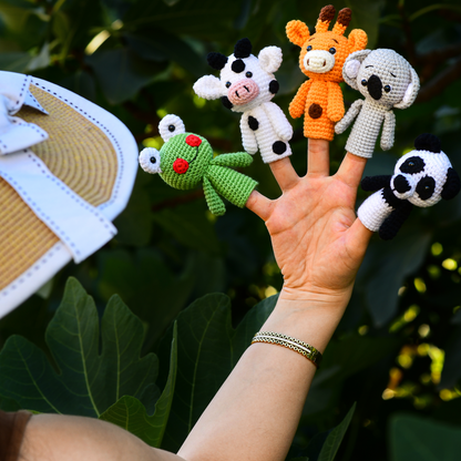 Amigurumi Panda Finger Puppet